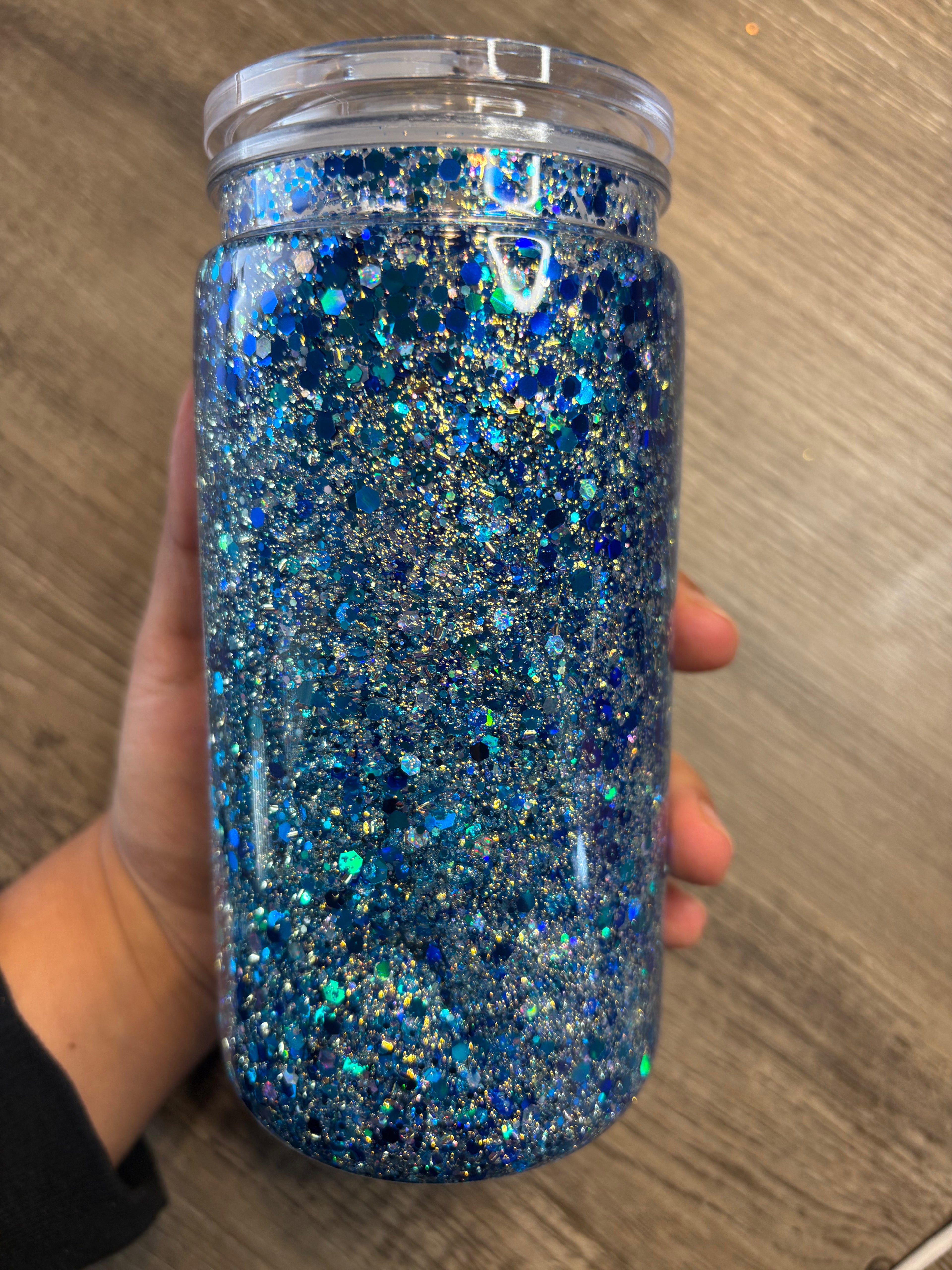 16oz Blue glitter cup